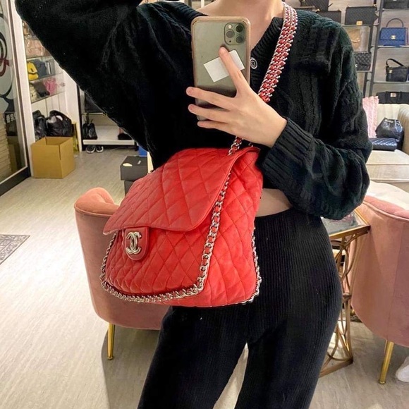 💓Sold💓Chanel tote with chain around - Picture 10 of 16